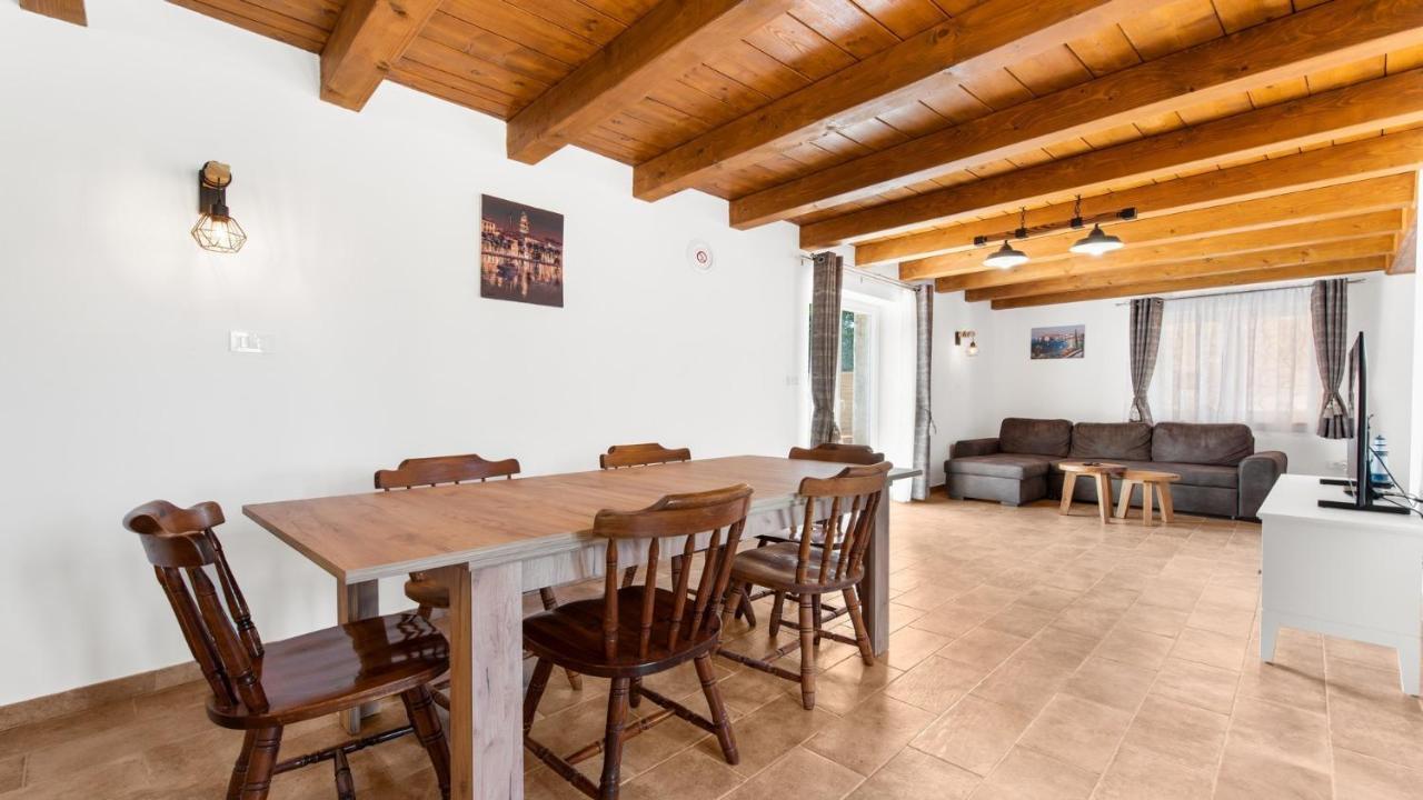 Holiday Home Lino Dajla Extérieur photo