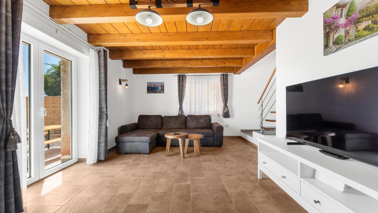 Holiday Home Lino Dajla Extérieur photo